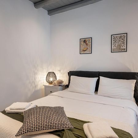 Caper-2 Bedroom Traditional Home With Amazing View Náousa Buitenkant foto