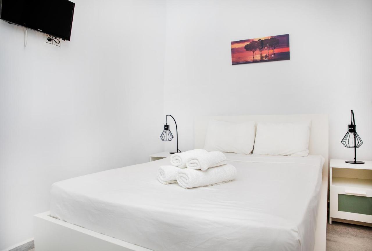 Caper-2 Bedroom Traditional Home With Amazing View Náousa Buitenkant foto