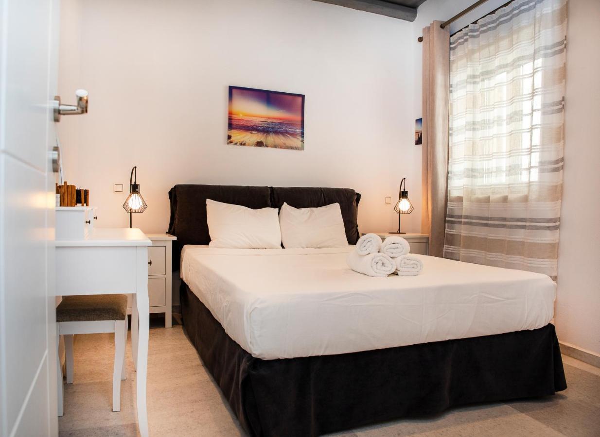 Caper-2 Bedroom Traditional Home With Amazing View Náousa Buitenkant foto