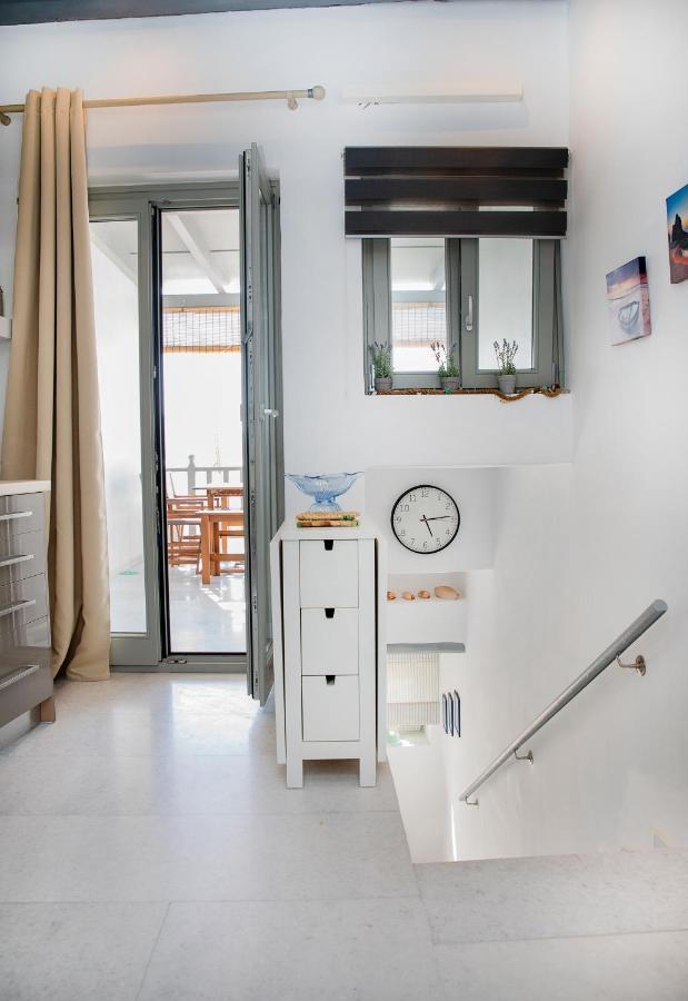Caper-2 Bedroom Traditional Home With Amazing View Náousa Buitenkant foto