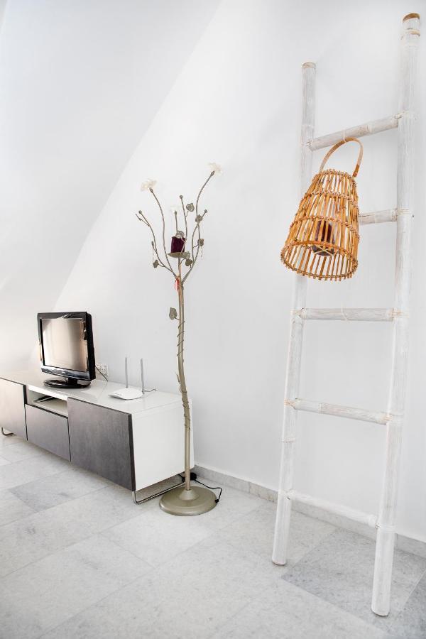 Caper-2 Bedroom Traditional Home With Amazing View Náousa Buitenkant foto
