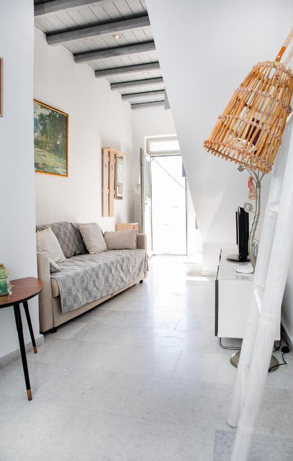 Caper-2 Bedroom Traditional Home With Amazing View Náousa Buitenkant foto