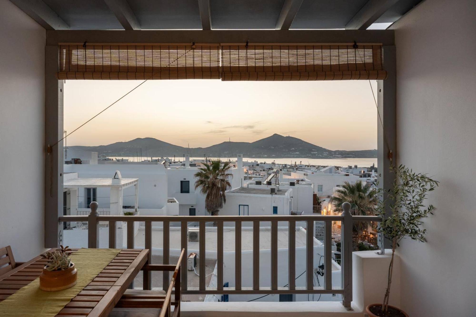 Caper-2 Bedroom Traditional Home With Amazing View Náousa Buitenkant foto
