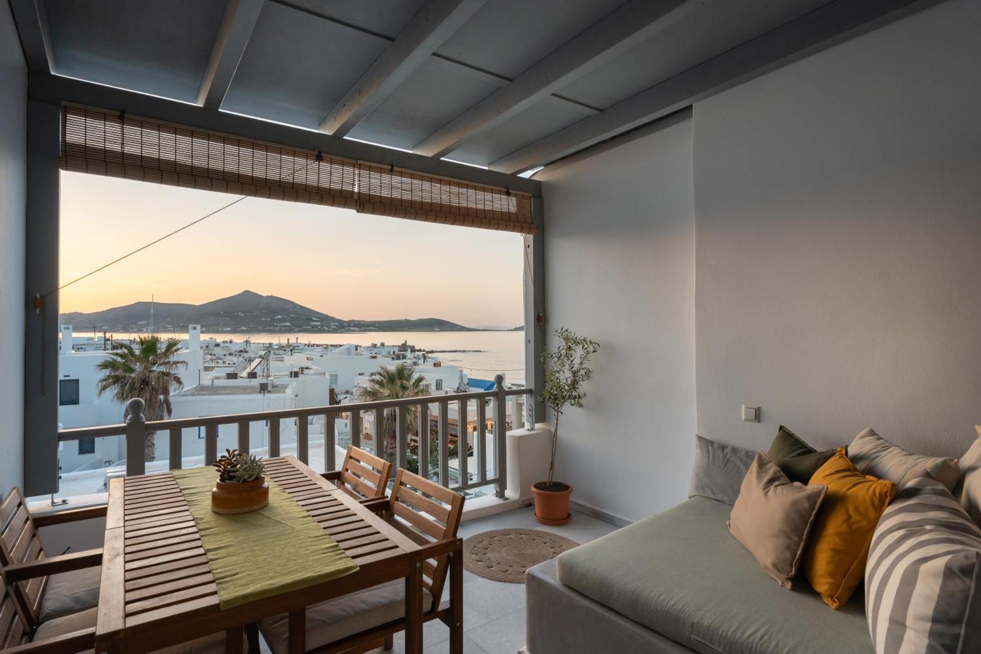 Caper-2 Bedroom Traditional Home With Amazing View Náousa Buitenkant foto