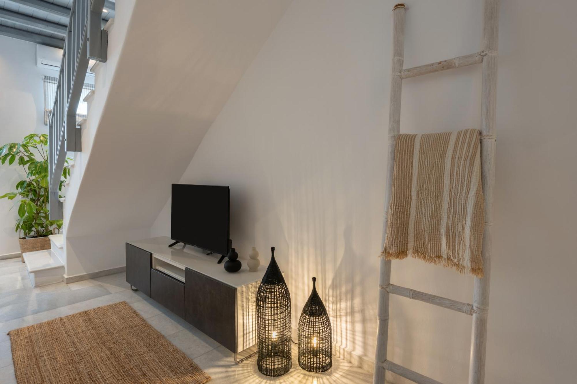 Caper-2 Bedroom Traditional Home With Amazing View Náousa Buitenkant foto