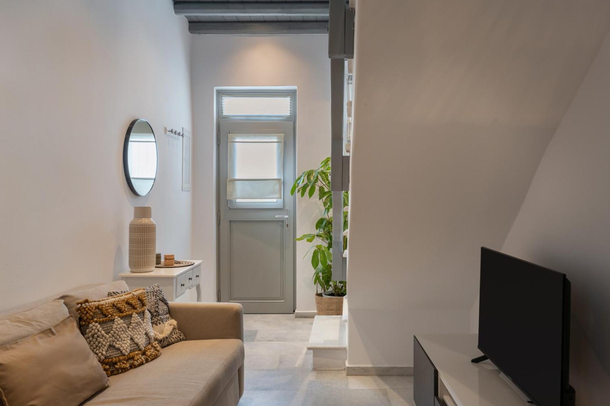 Caper-2 Bedroom Traditional Home With Amazing View Náousa Buitenkant foto
