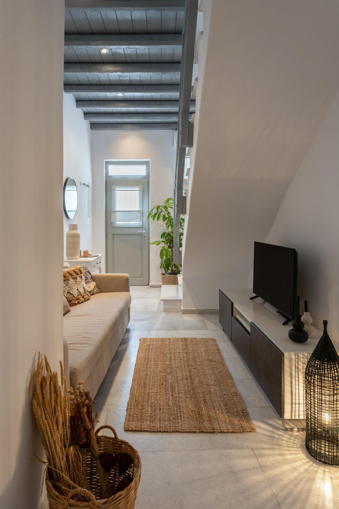 Caper-2 Bedroom Traditional Home With Amazing View Náousa Buitenkant foto